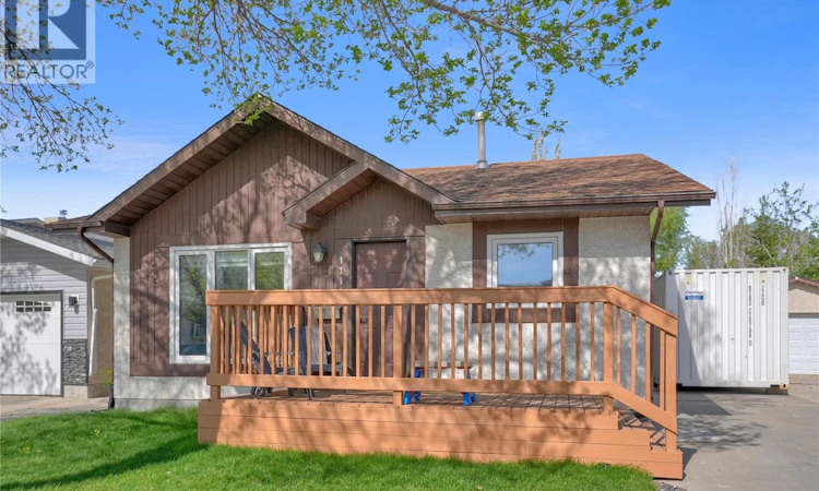 1114 Bayda Crescent