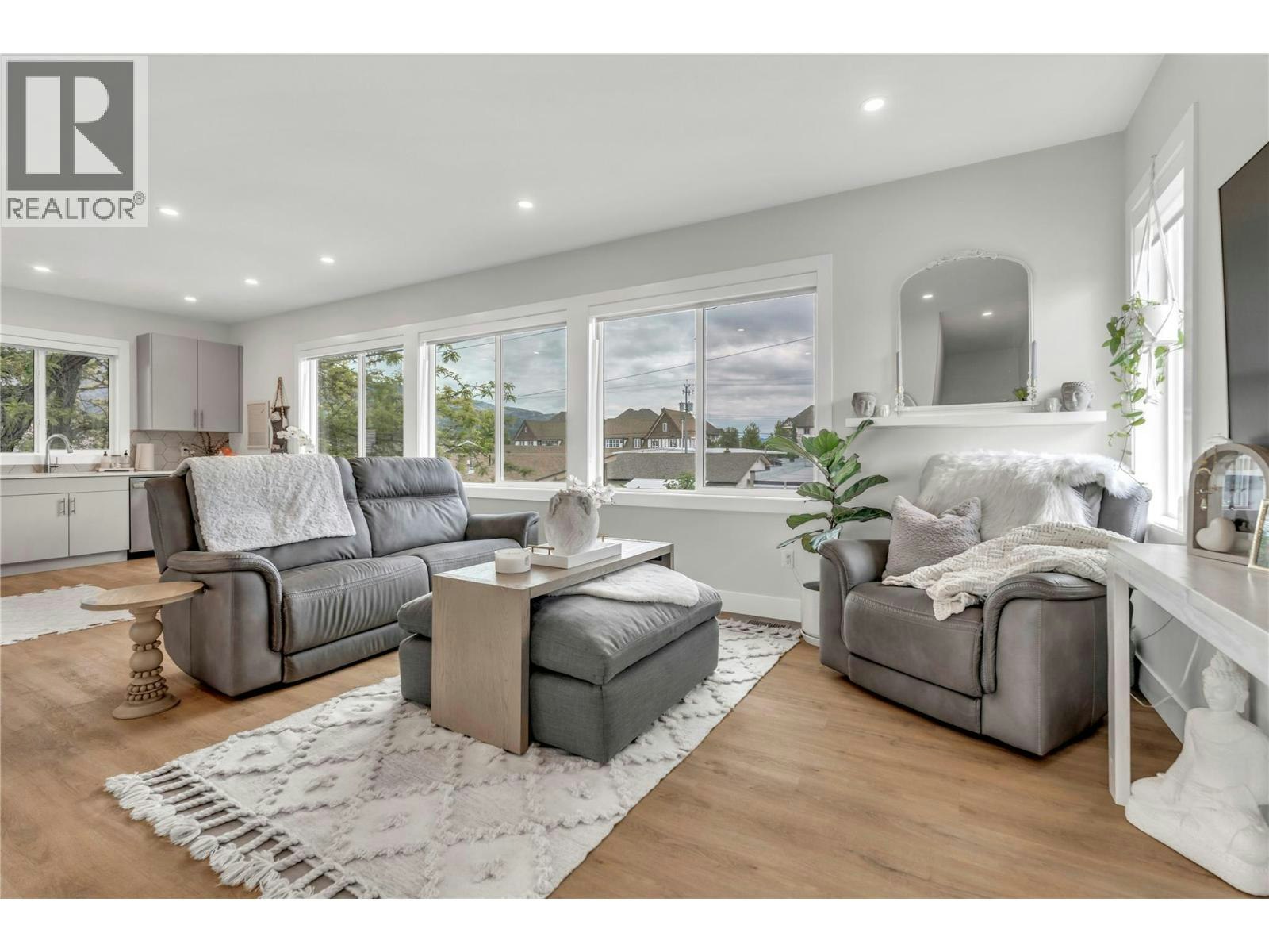 264 Douglas Avenue, Penticton, BC, V2A 2T8