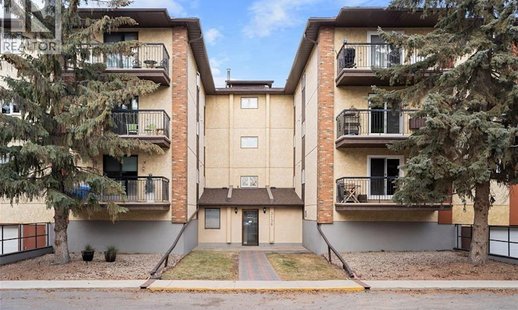 206-3130 Louise Street