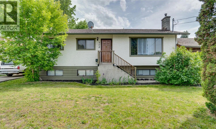 308 Larsen Avenue