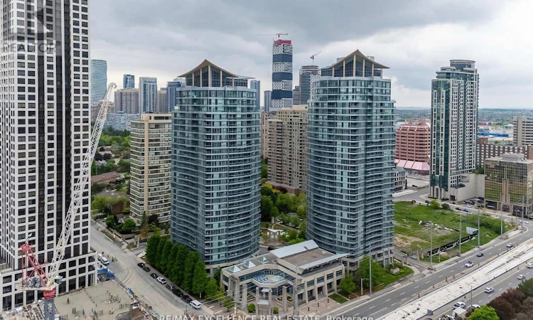 2102-33 Elm Drive
