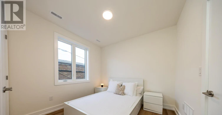 A-29 Hatherley Road, Toronto, ON, M6E 1V8 - 7