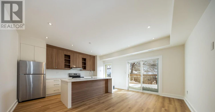 B-29 Hatherley Road, Toronto, ON, M6E 1V8 - 11