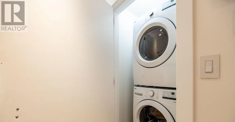 B-29 Hatherley Road, Toronto, ON, M6E 1V8 - 23