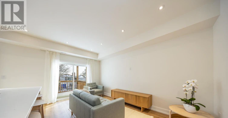 D-29 Hatherley Road, Toronto, ON, M6E 1V8 - 14