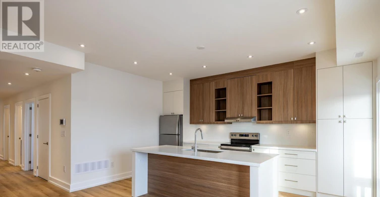 D-29 Hatherley Road, Toronto, ON, M6E 1V8 - 7