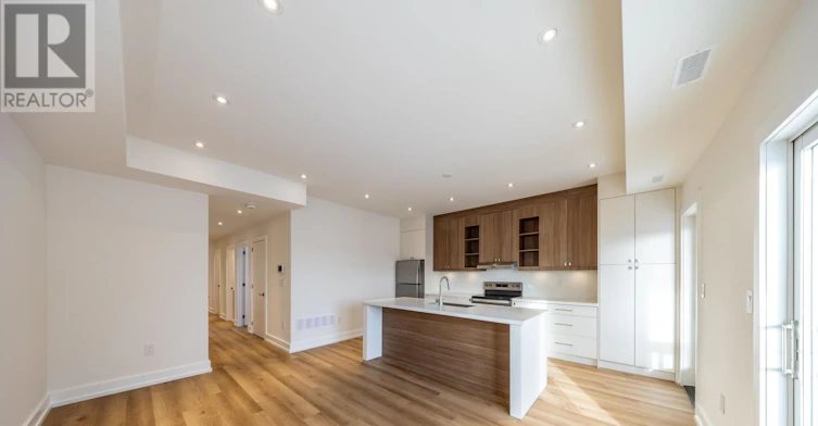 D-29 Hatherley Road, Toronto, ON, M6E 1V8 - 6