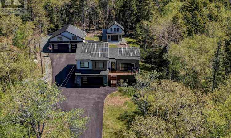 723 Mccabe Lake Drive, Indigo Shores
