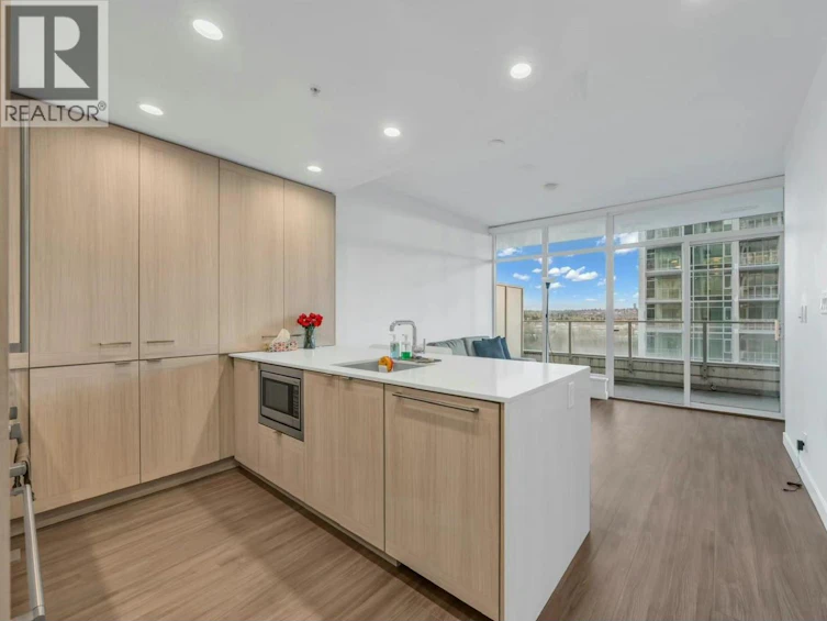 1902-2311 Beta Avenue, Burnaby, BC, V5C 0M1 - 2
