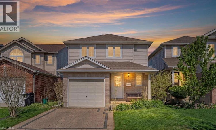 1089 Copper Leaf Crescent