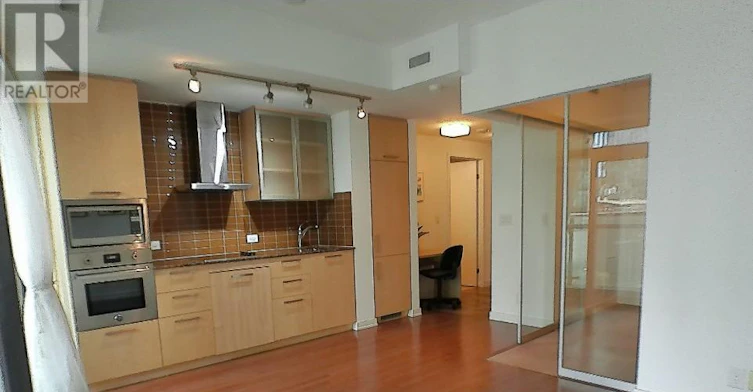 601-12 York Street, Toronto, ON, M5J 0A9 - 9