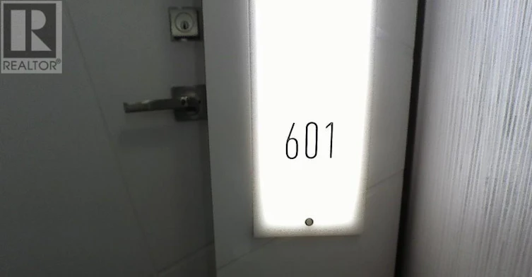 601-12 York Street, Toronto, ON, M5J 0A9 - 3