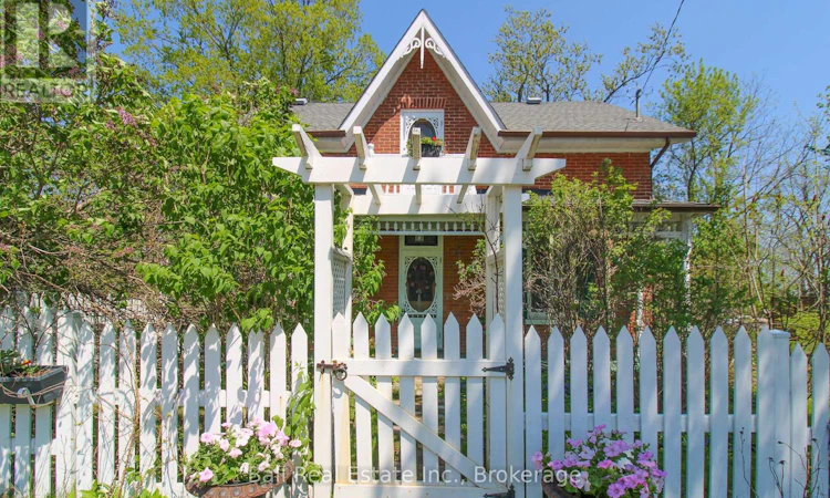 1175 Heritage Line