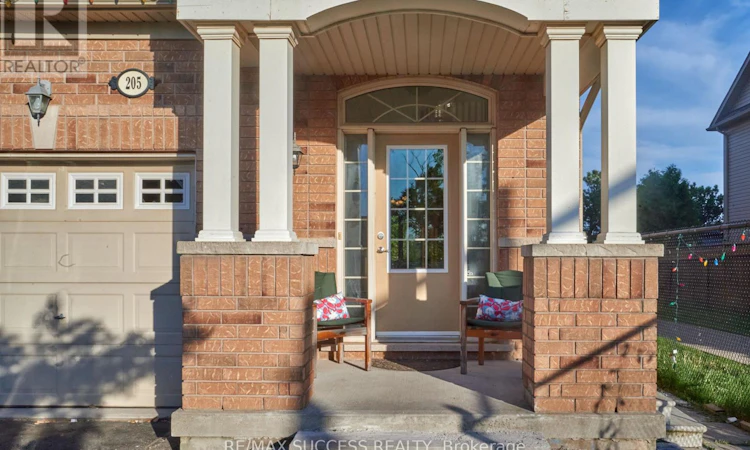 205 Nisbet Boulevard
