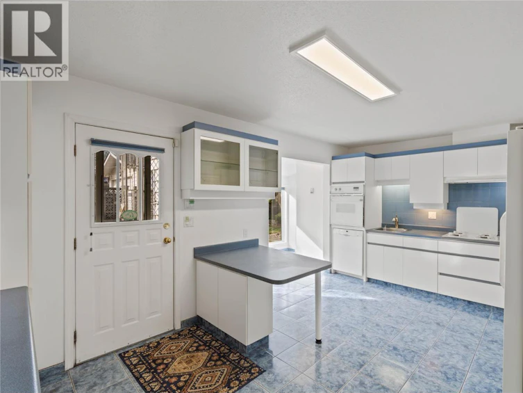1045 Dominion Street, Kamloops, BC, V2C 2Y4 - 7