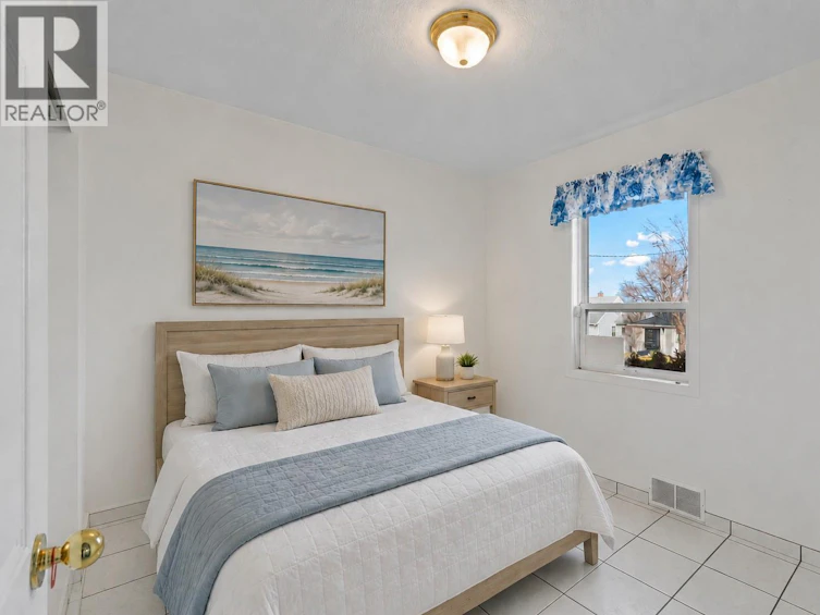 1045 Dominion Street, Kamloops, BC, V2C 2Y4 - 19