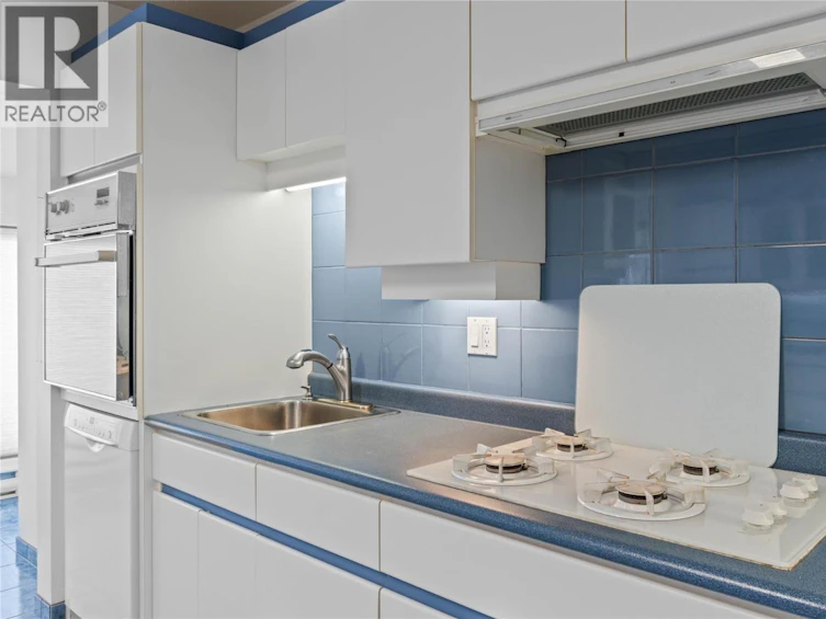 1045 Dominion Street, Kamloops, BC, V2C 2Y4 - 9