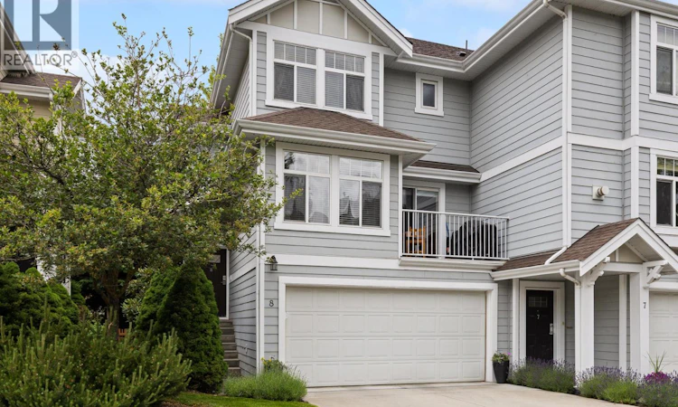 8-1853 Parkview Crescent