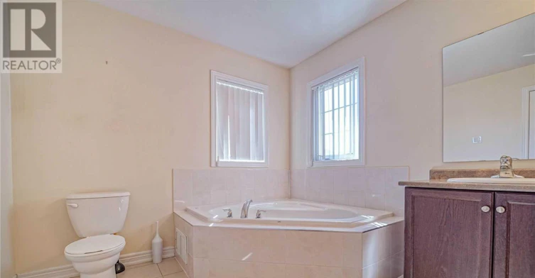 UPPER-26 Ironshield Drive, Brampton, ON, L6P 3N4 - 36