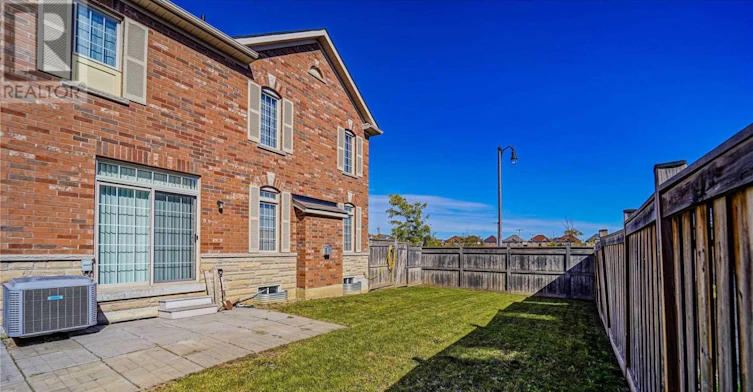 UPPER-26 Ironshield Drive, Brampton, ON, L6P 3N4 - 6