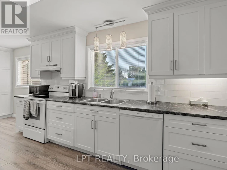 9952 Prince Phillip Street, Lambton Shores, ON, N0M 2N0 - 9