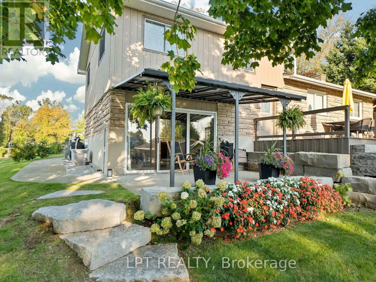 9952 Prince Phillip Street, Lambton Shores, ON, N0M 2N0 - 4