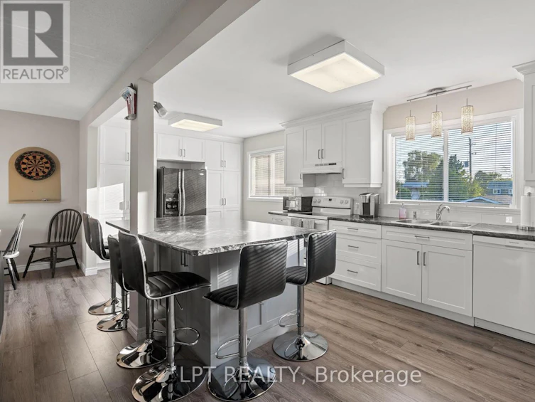 9952 Prince Phillip Street, Lambton Shores, ON, N0M 2N0 - 10