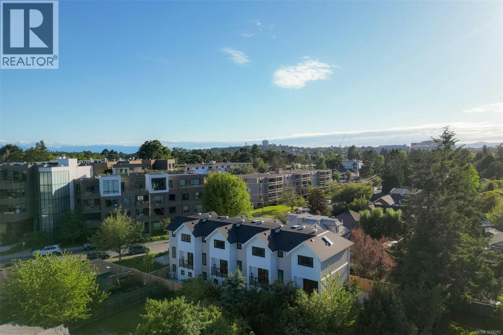 3-2268 Bowker Avenue, Oak Bay, BC, V8R 2E4