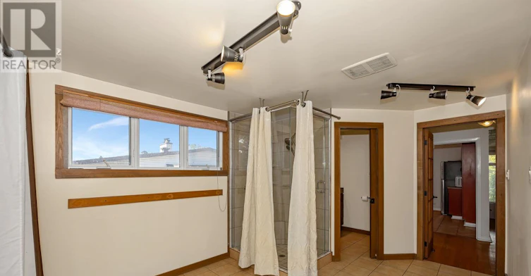 21 Southview Crescent, Ottawa, ON, K2E 5R4 - 18