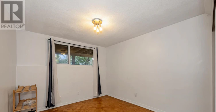 21 Southview Crescent, Ottawa, ON, K2E 5R4 - 24