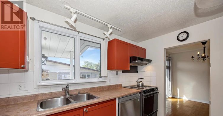 21 Southview Crescent, Ottawa, ON, K2E 5R4 - 13