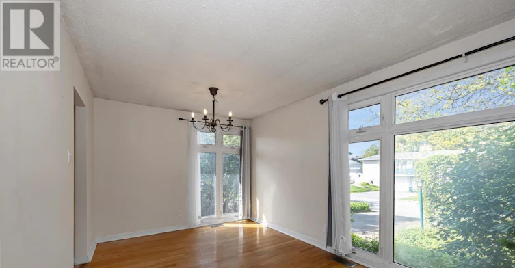 21 Southview Crescent, Ottawa, ON, K2E 5R4 - 16