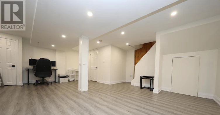 50 Fraserton Crescent, Toronto, ON, M1J 1S8 - 3