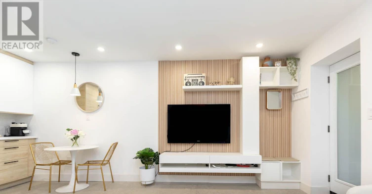 LOWER-55 Dearbourne Avenue, Toronto, ON, M4K 1M6 - 6