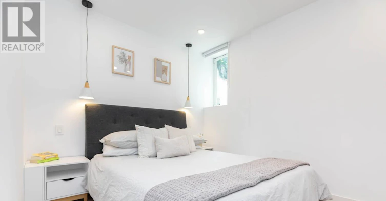 LOWER-55 Dearbourne Avenue, Toronto, ON, M4K 1M6 - 15