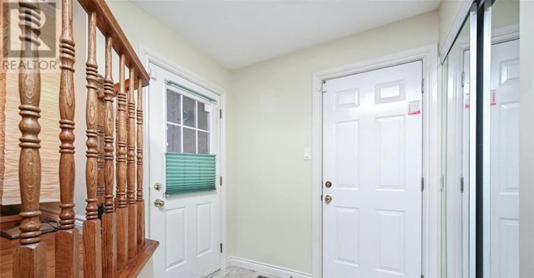 1205 Clyde Avenue, Ottawa, ON, K2C 1Y3 - 3