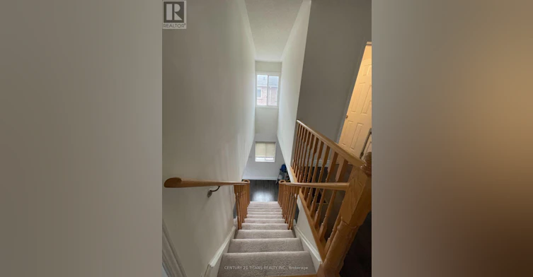 UPPER-11 Etienne Street, Toronto, ON, M1L 0A2 - 20