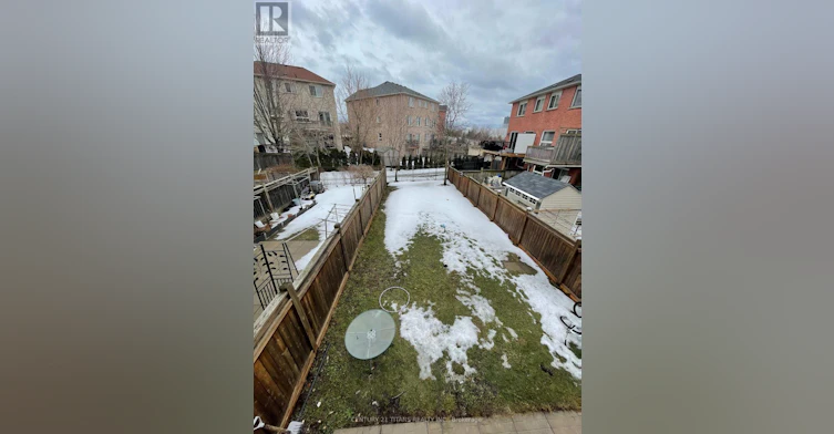 UPPER-11 Etienne Street, Toronto, ON, M1L 0A2 - 21