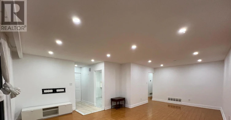 34 Broomfield Drive, Toronto, ON, M1S 2W1 - 4