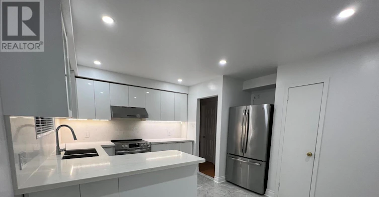 34 Broomfield Drive, Toronto, ON, M1S 2W1 - 3