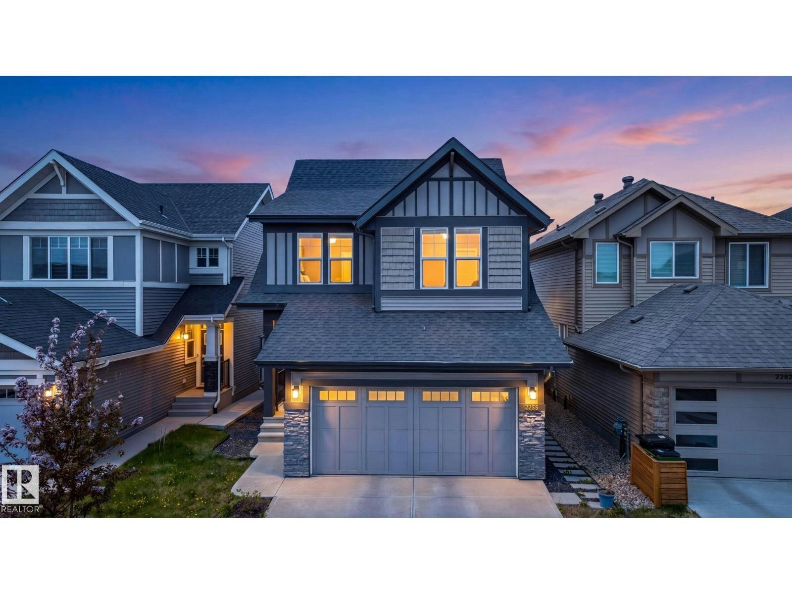 2255 Donaghey Wy SW, Edmonton, AB, T6W 5G1