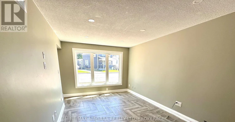 UPPER-21 Ball Avenue E, St. Catharines, ON, L2T 1B4 - 3