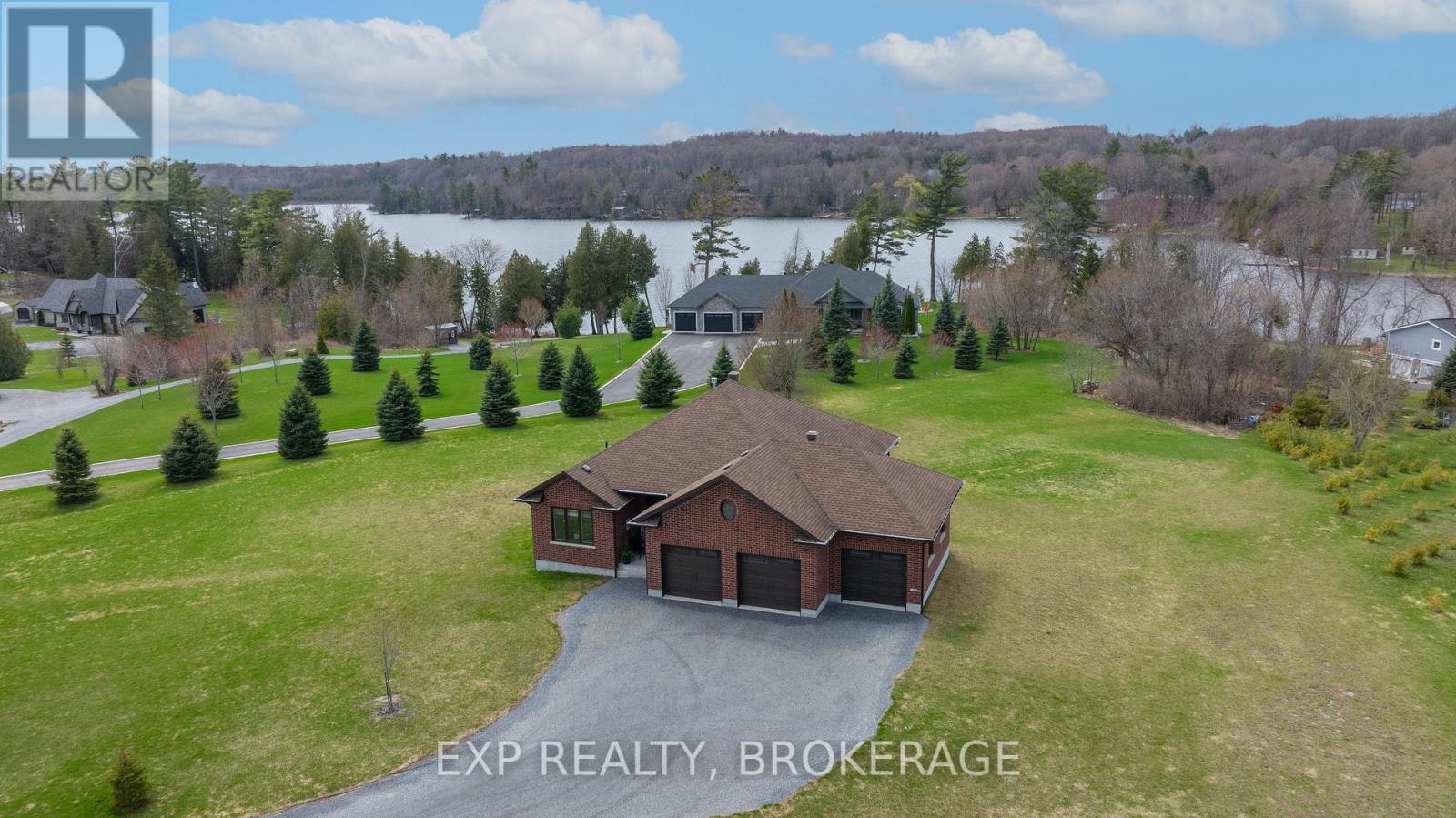 4 Sandstone Court, South Frontenac, ON, K0H 1H0