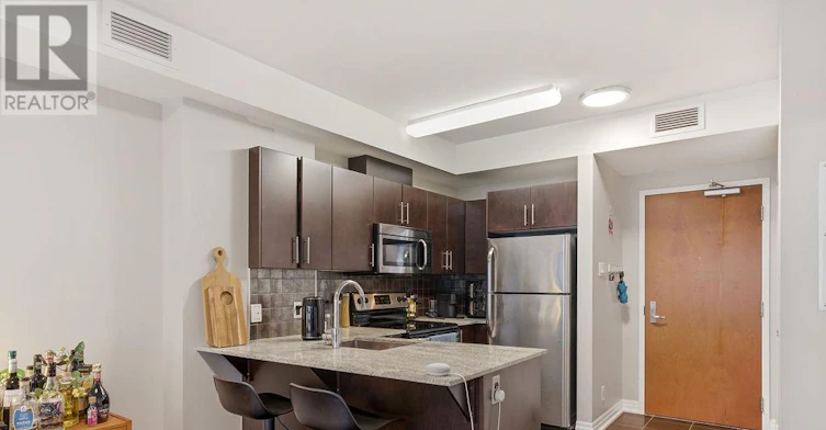 1406-242 Rideau Street, Ottawa, ON, K1N 0B7 - 2