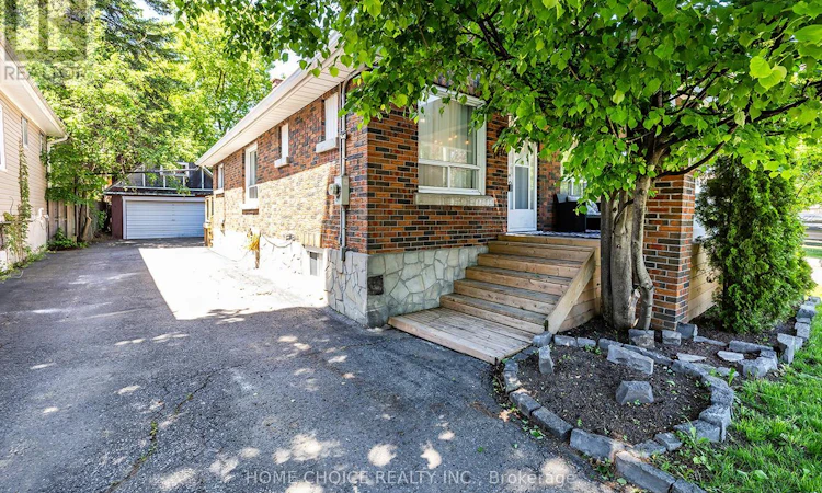 140 Gladstone Avenue