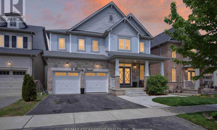9 Fleming Crescent