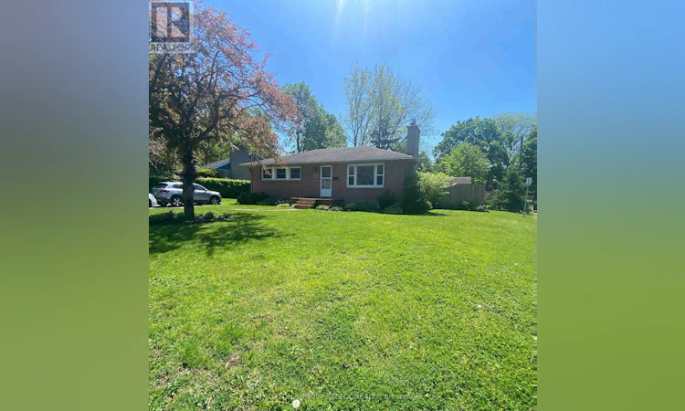 332 Ridgewood Crescent