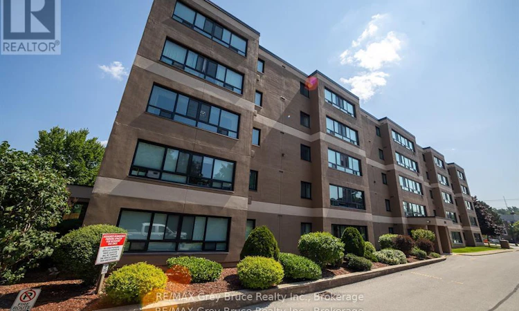 502-850 6th Street E