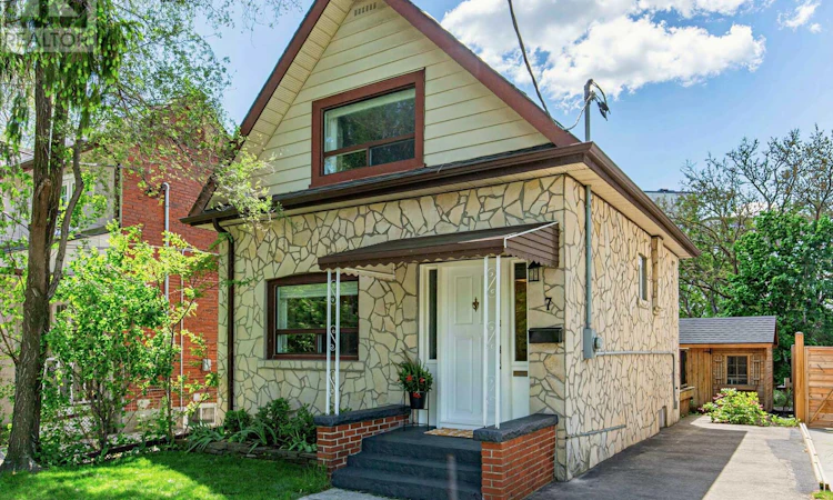 7 Humber Hill Avenue