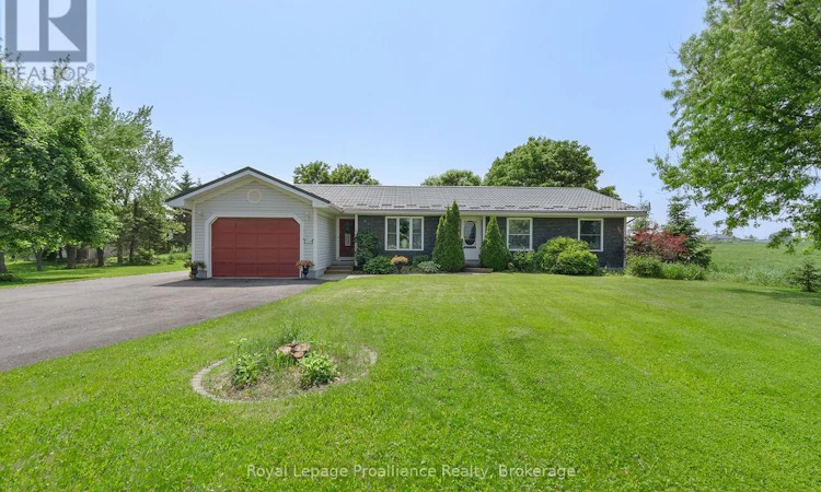 288 Edward Street W